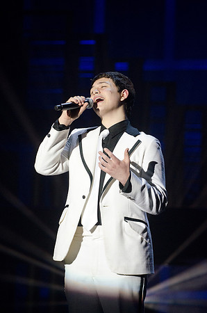 2012.02.25 Gold GBS V-Show-15
