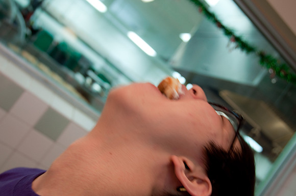 2009.12.03 SG Krispy Kreme Run-21