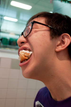 2009.12.03 SG Krispy Kreme Run-19